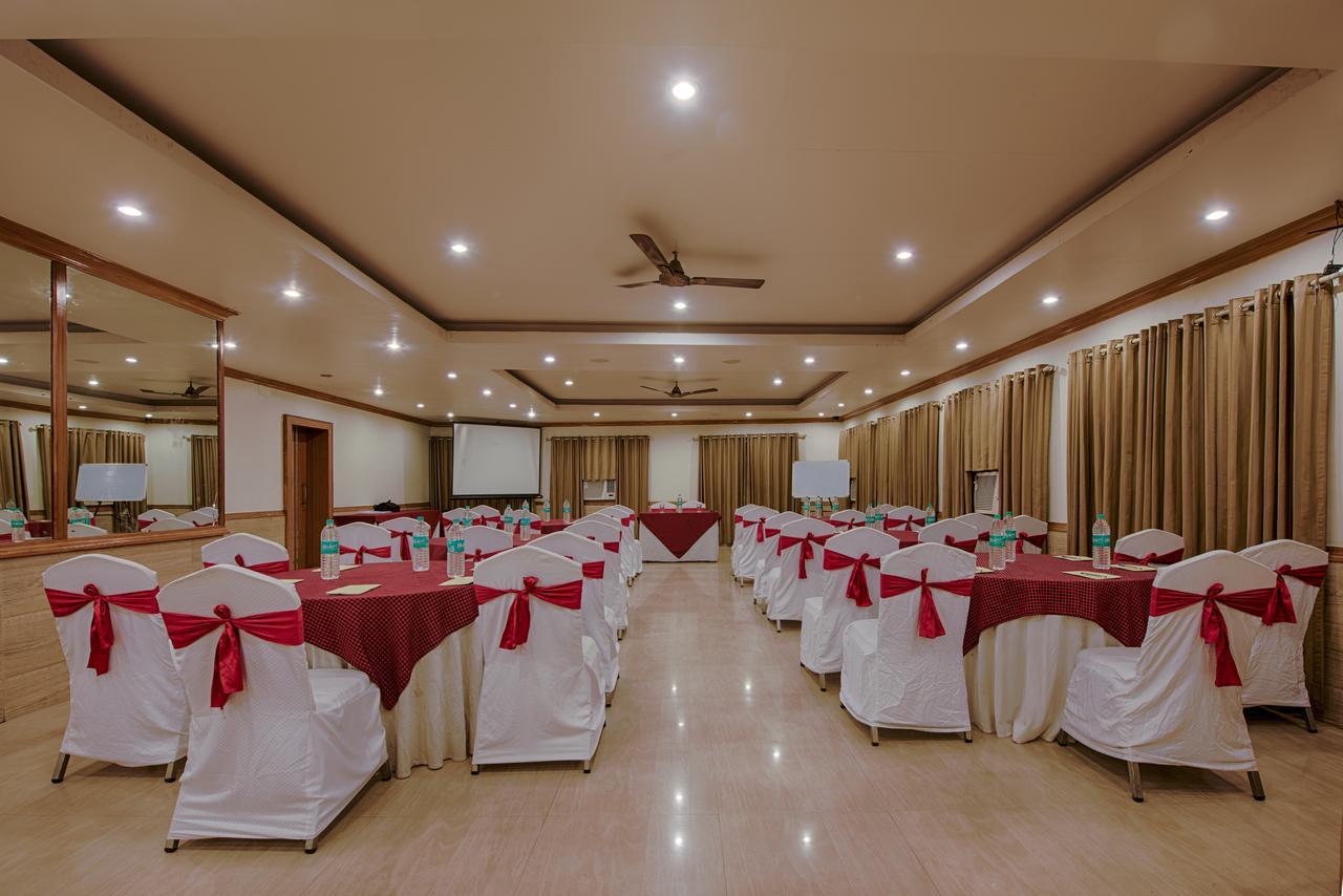 Hotel Seetal Каттак Экстерьер фото